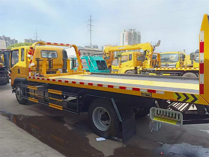 解放大王駕到清障車