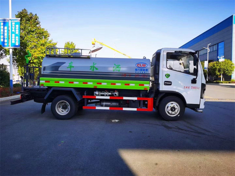 5方東風(fēng)灑水車廠家批發(fā)價(jià)格　　 
