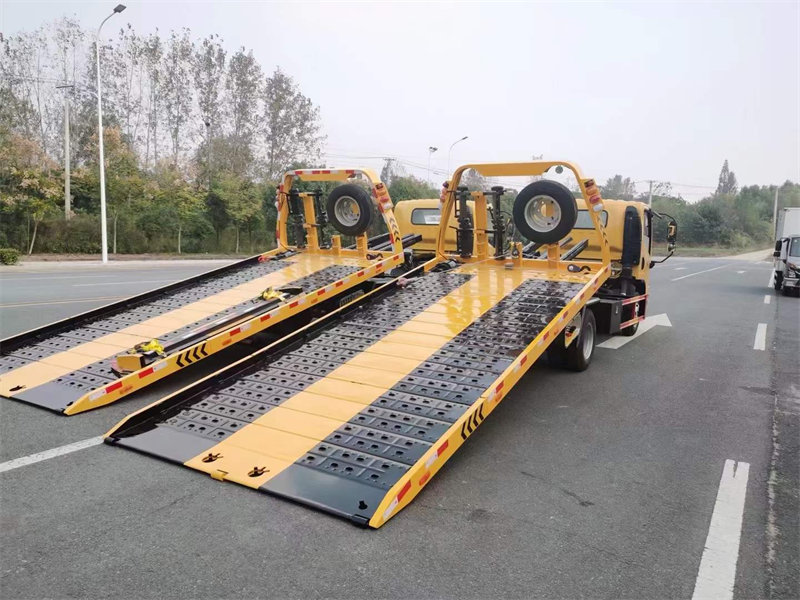 藍(lán)牌清障車超長(zhǎng)軸距