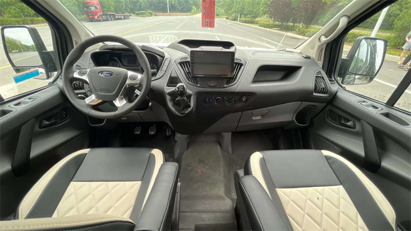 福特中軸中頂房車性價高