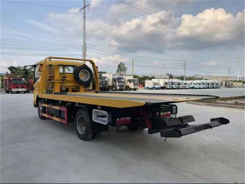 藍(lán)牌清障車(chē)解放虎VN3600軸距