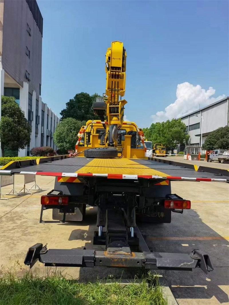 天錦帶吊清障車5000軸距