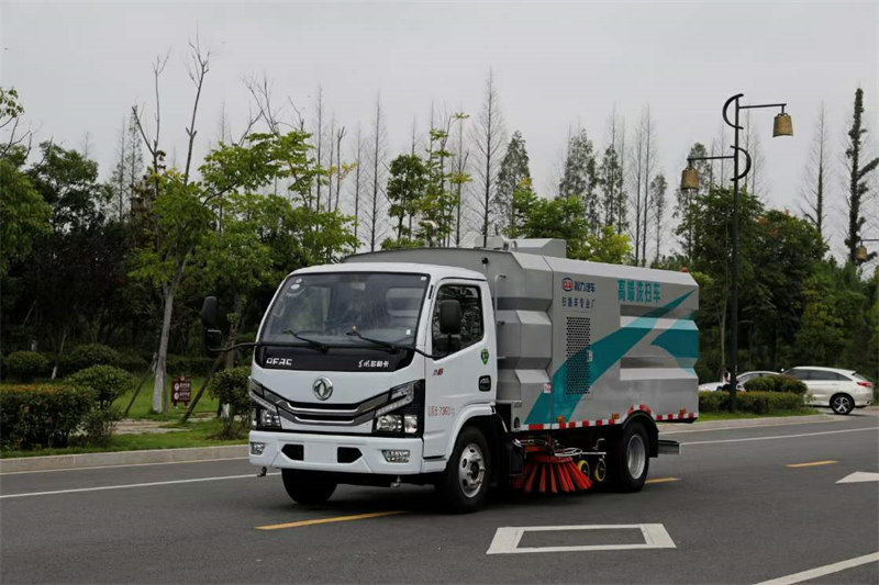多利卡國六8方洗掃車3800軸距