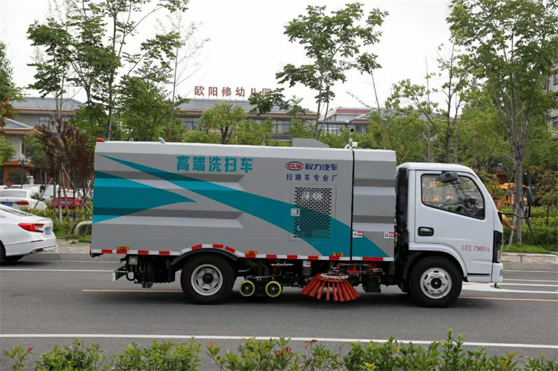 多利卡國六8方洗掃車3800軸距