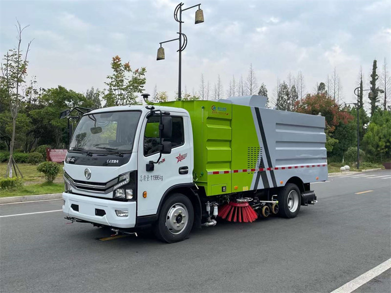 國(guó)六路面洗掃車生產(chǎn)廠家