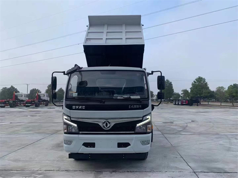 東風(fēng)渣料運(yùn)輸車廠家報(bào)價(jià)