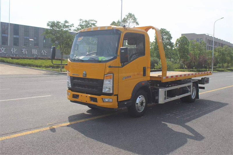 新規(guī)清障車重汽豪沃大促銷