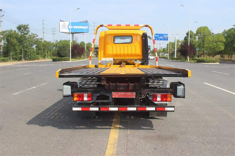 新規(guī)清障車重汽豪沃大促銷