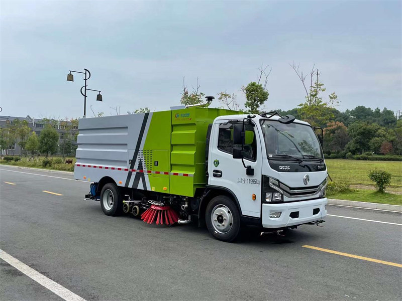 國(guó)六路面洗掃車生產(chǎn)廠家