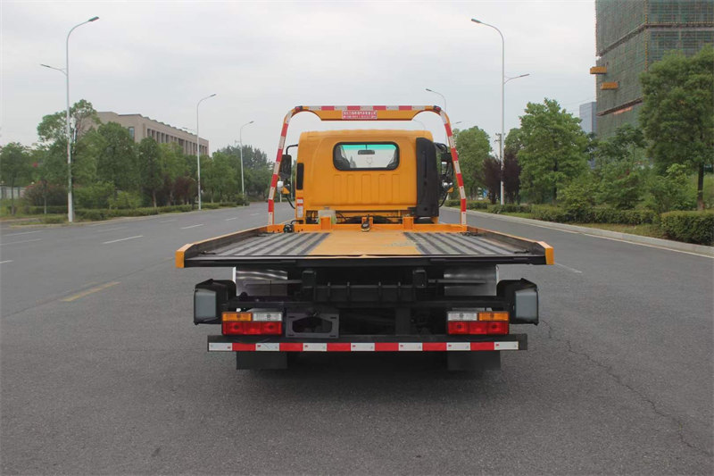 成都大運(yùn)新規(guī)清障車(chē)不限行