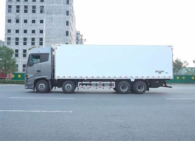 歐曼銀河自動(dòng)擋冷藏車(chē)580馬力銷(xiāo)量高