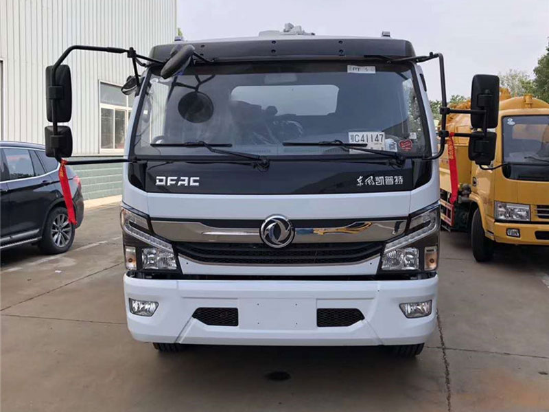 東風(fēng)8方一體罐清洗吸污車
