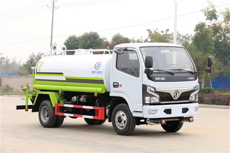 東風(fēng)福瑞卡5噸灑水車