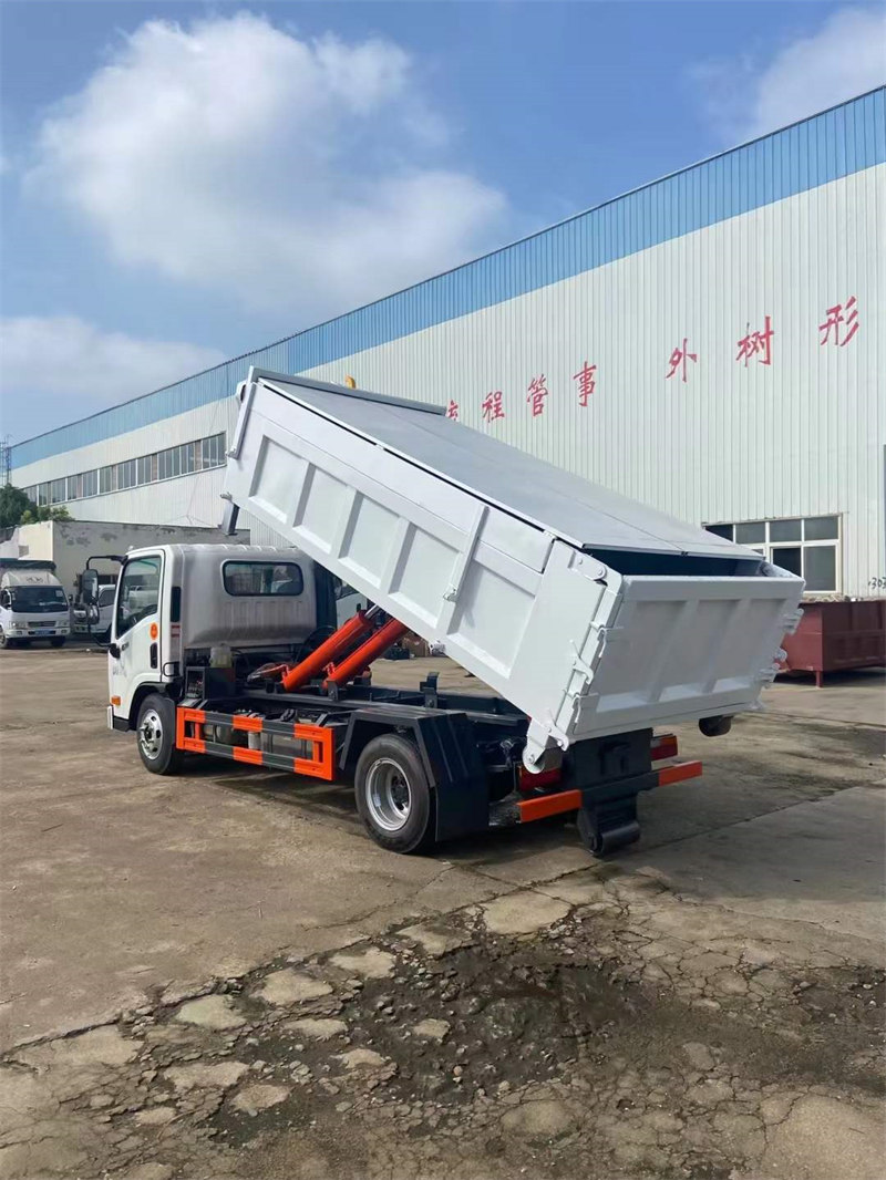 大運(yùn)藍(lán)牌可卸式垃圾車可替代自卸