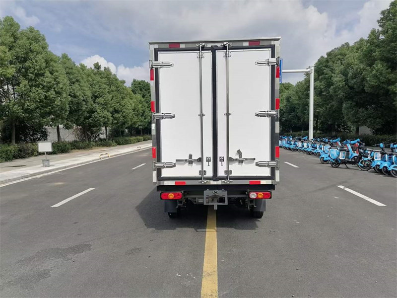 飛碟Q2純電微卡冷藏車廠家補貼