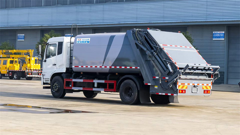 國(guó)六壓縮式垃圾車(chē)新款