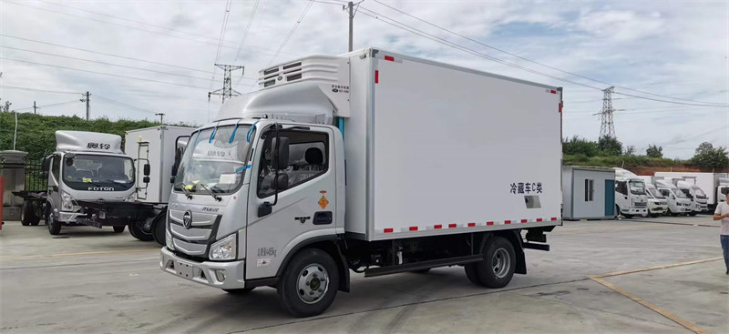 國(guó)六福田歐馬可S1冷藏車通過性強(qiáng)
