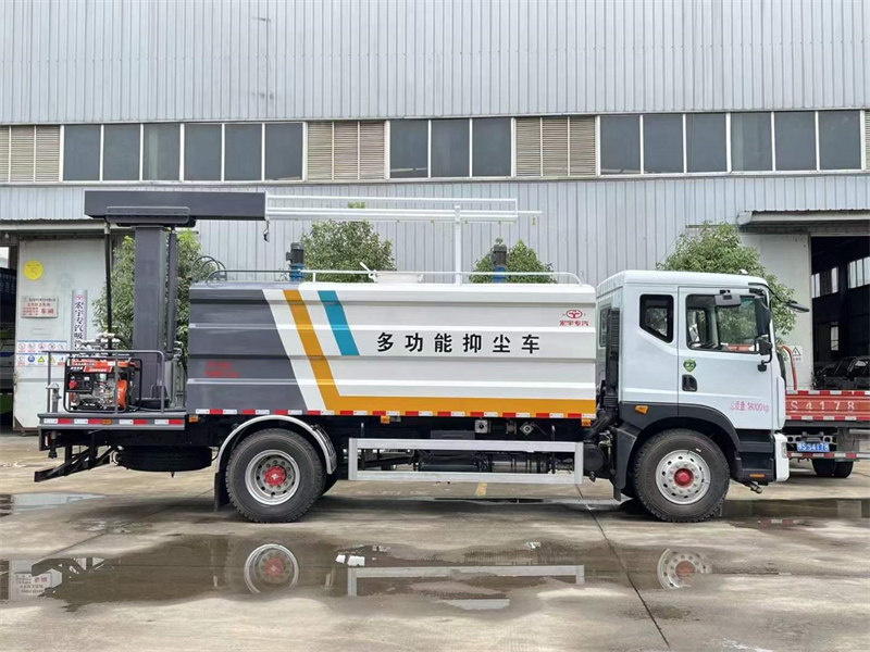 多利卡D9鐵路抑塵車全新上線
