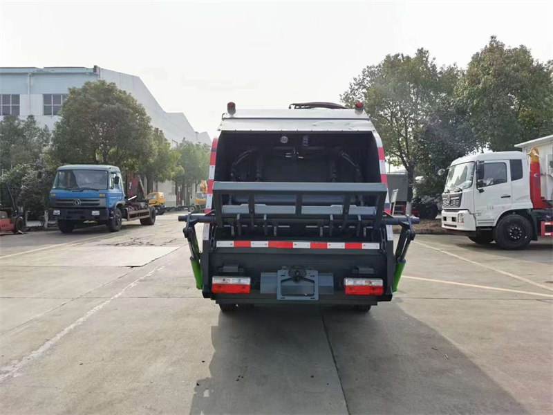 小多利卡6方壓縮垃圾車價格配置