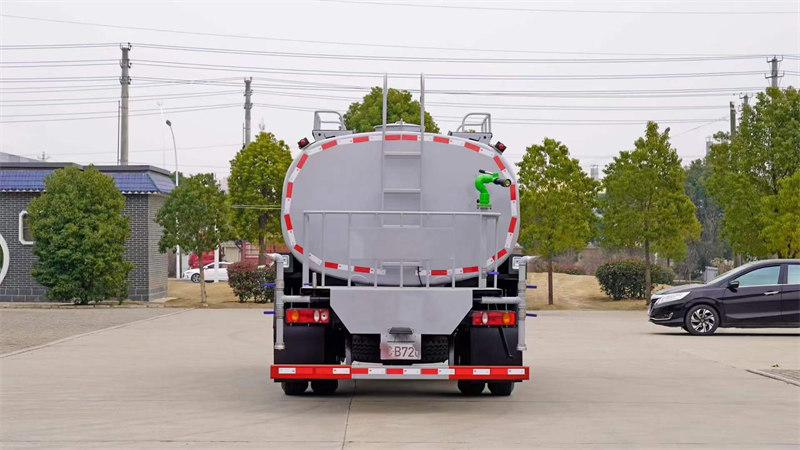 東風(fēng)D3灑水車廠家報(bào)價(jià)