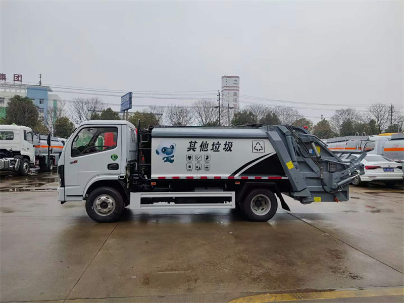 多利卡D6后裝壓縮式垃圾車直銷