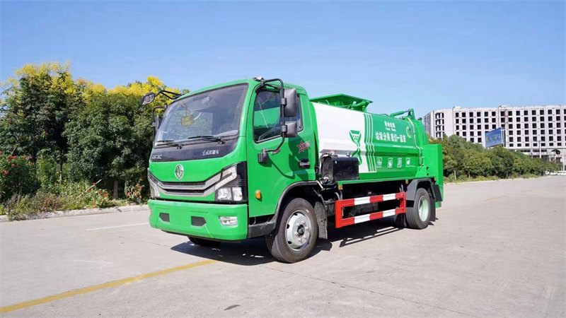 多利卡8方餐廚垃圾車現(xiàn)車特價(jià)出售