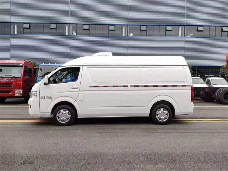 福田G7疫苗冷藏車發(fā)車