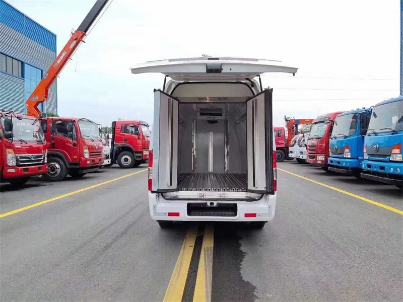 福田G7疫苗冷藏車發(fā)車