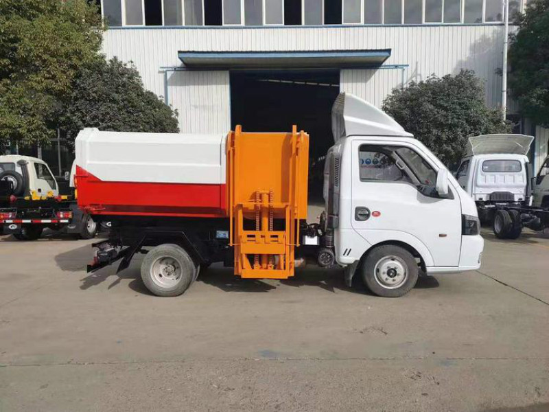 掛桶垃圾車就買東風(fēng)途逸