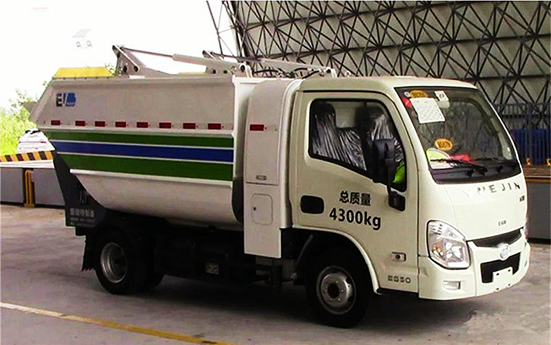 純電動高位自裝卸式垃圾車圖片