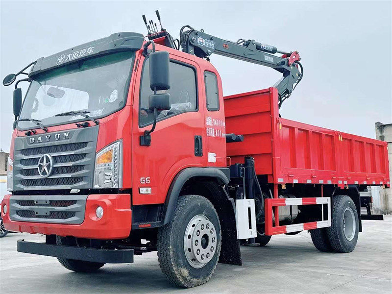 大運(yùn)新款抓斗式自卸垃圾車完工