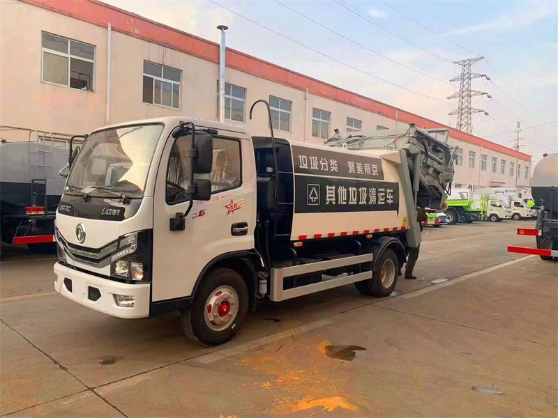 程力壓縮垃圾車優(yōu)點