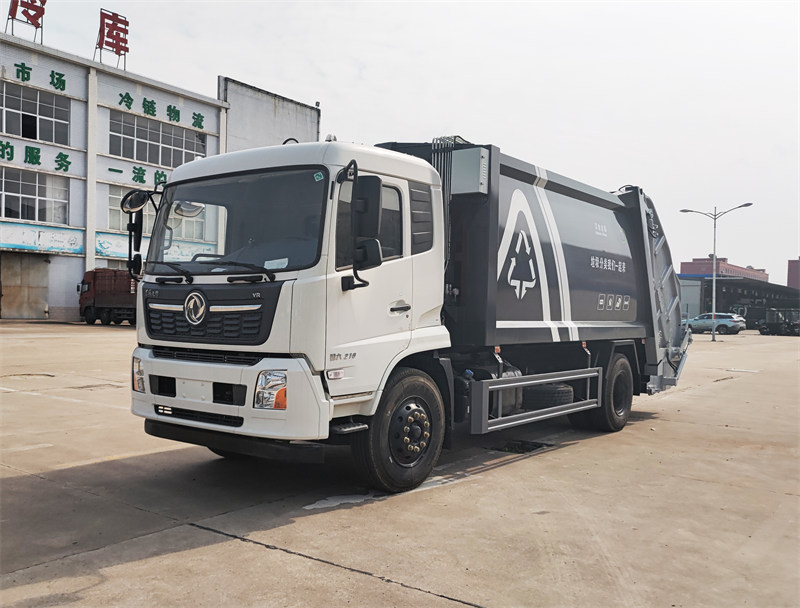18立方東風(fēng)壓縮垃圾車已發(fā)車