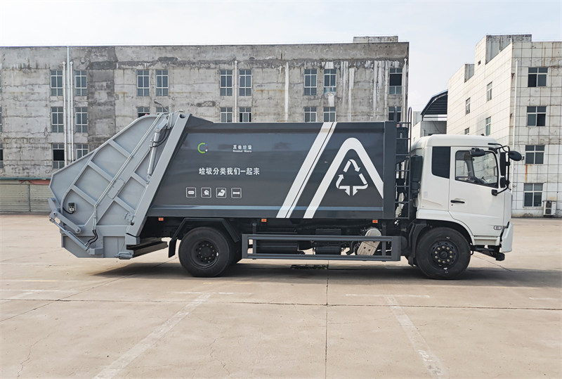 18立方東風(fēng)壓縮垃圾車已發(fā)車