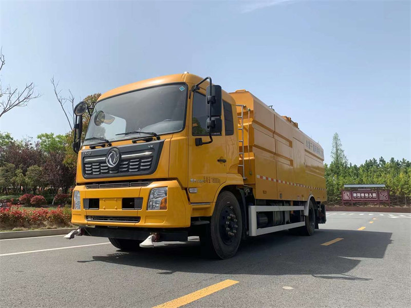 東風(fēng)天錦干濕兩用吸塵車(chē)降價(jià)促銷(xiāo)