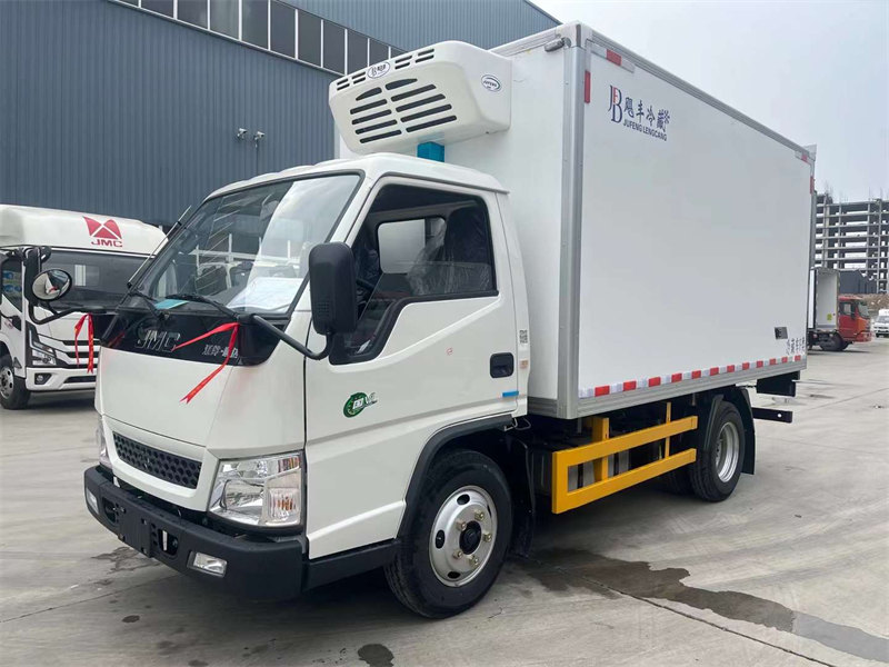 3.7米海鮮運輸專用冷藏車