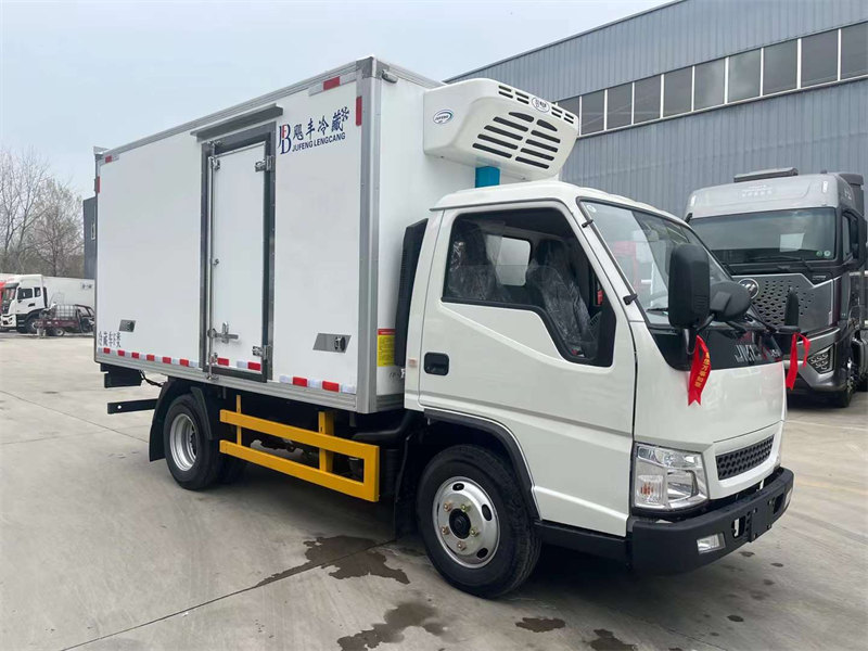 3.7米海鮮運輸專用冷藏車