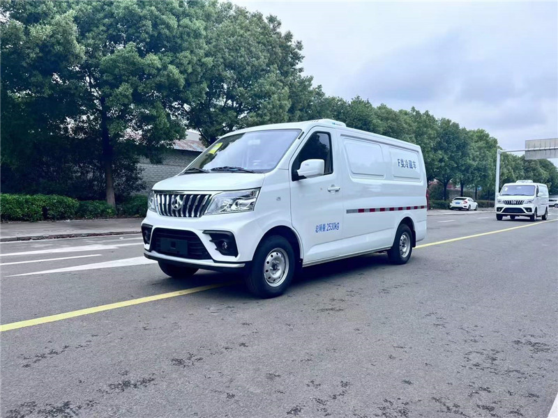 長安M80冷藏車降價出售