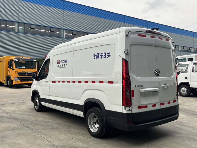 大通自動(dòng)擋面包冷藏車(chē)后雙胎設(shè)計(jì)