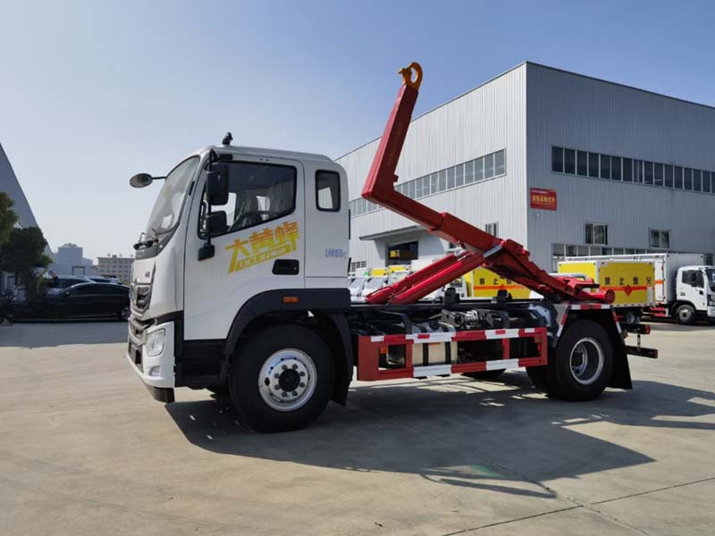 勾臂垃圾車(chē)程力廠家