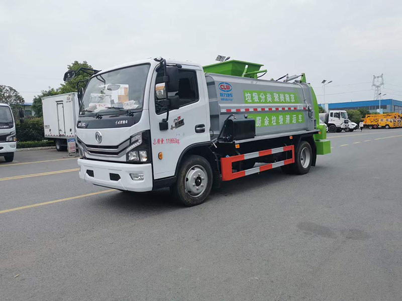 東風(fēng)多利卡餐廚垃圾車現(xiàn)車一臺(tái)
