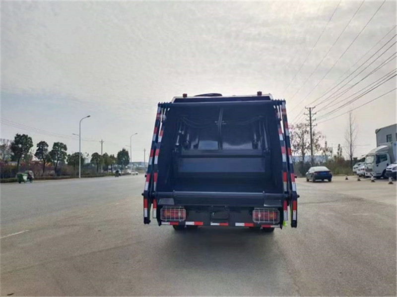 14方天錦擺臂式壓縮垃圾車銷量火爆