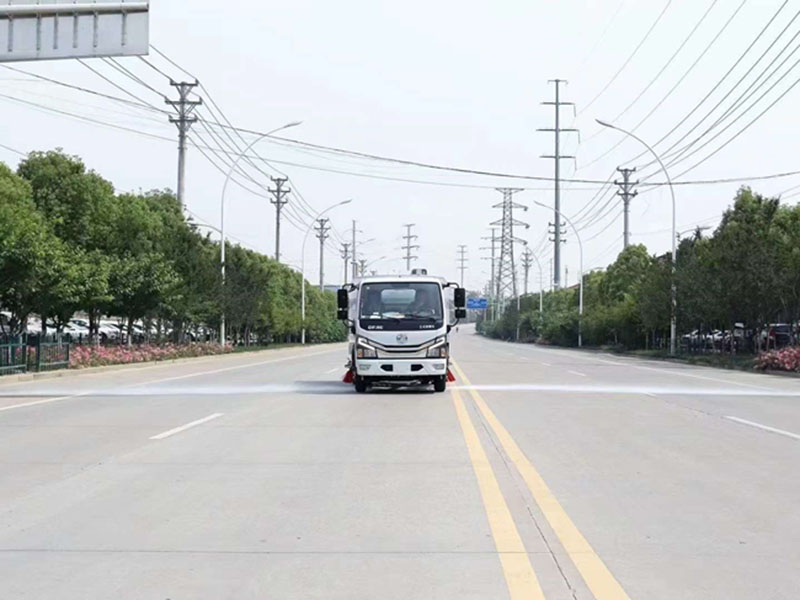 小多利卡洗掃車(chē)現(xiàn)車(chē)可分期