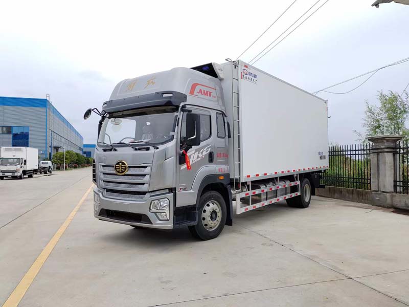 6米8冷藏車(chē)配置及圖片