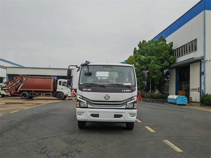多利卡8方擺臂垃圾車配置及價格