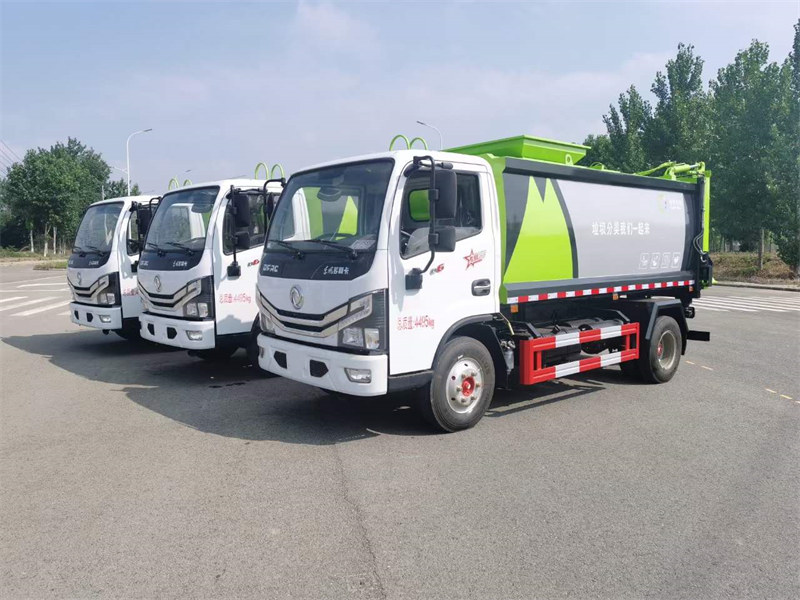 7方東風(fēng)藍(lán)牌餐廚垃圾車調(diào)試完畢
