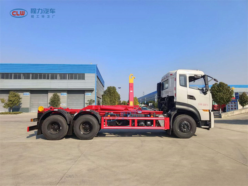 東風(fēng)天龍后雙橋勾臂垃圾車現(xiàn)車出售