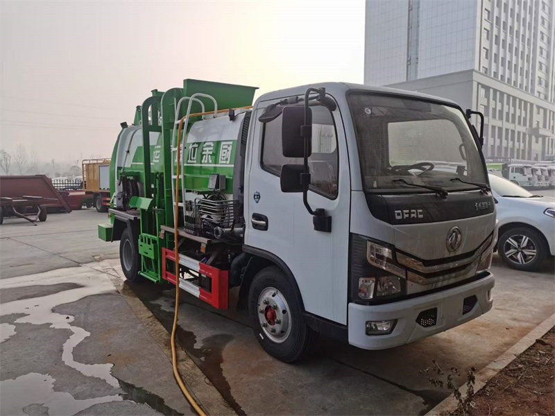 5噸餐廚垃圾車(chē)小多利卡報(bào)價(jià)
