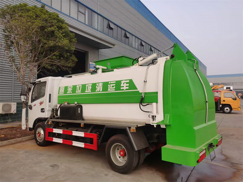 5噸餐廚垃圾車(chē)小多利卡報(bào)價(jià)