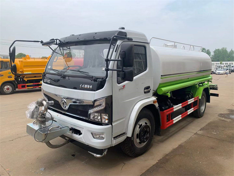 10方灑水車一輛多少錢